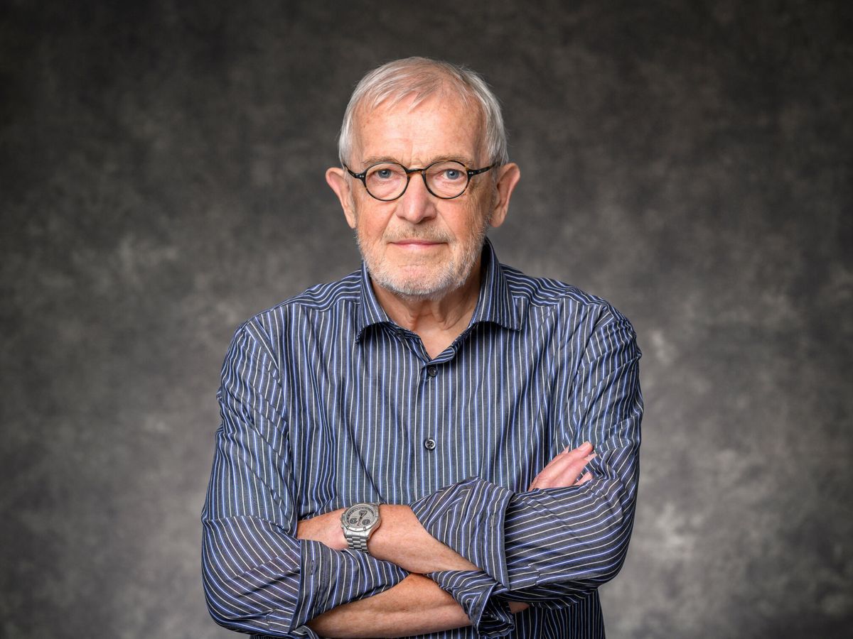 Francis Halzen, ganador del Nobel de Física 2026.