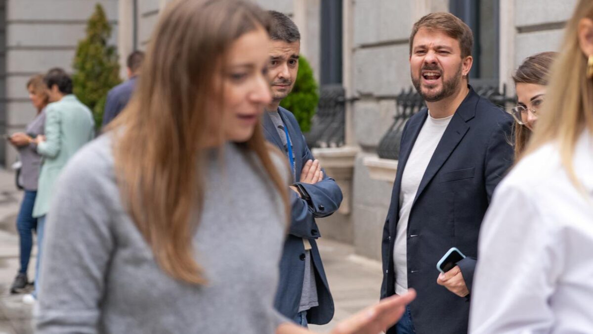 Alberto Ibáñez increpa a Ester Muñoz