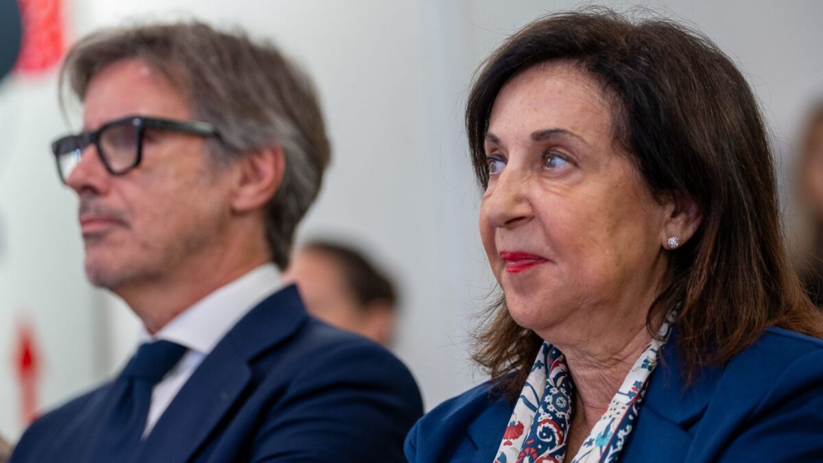 La ministra de Defensa, Margarita Robles, durante el Examen14, Mujeres por tierra, mar y aires