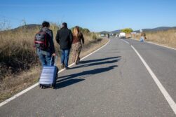 28/10/2026 Los vecinos de Urda se movilizan para socorrer a las personas accidentadas en los trenes. SOCIEDAD CASTILLA-LA MANCHA ESPAÑA EUROPA TOLEDO AUTONOMÍAS JUANMA JIMÉNEZ/EUROPA PRESS